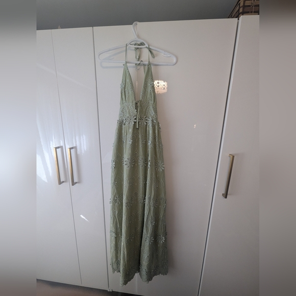 NWT Storia Eyelet Floral Maxi Dress - Picture 2 of 6